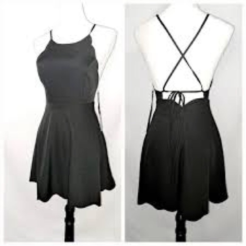 Lulus black satin dress NWT size medium